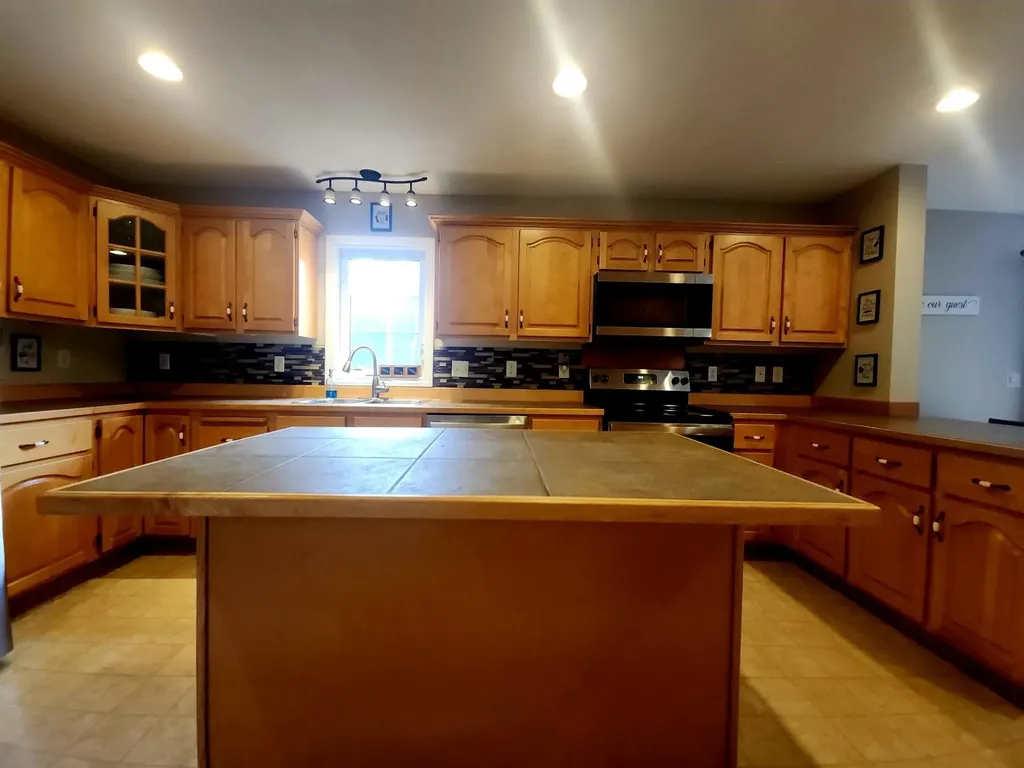 8 Byrne Road Northwood NH 03261