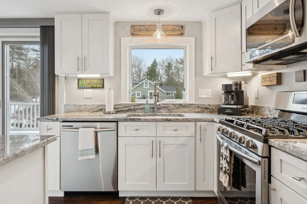59 Sunrise Drive Moultonborough NH 03254