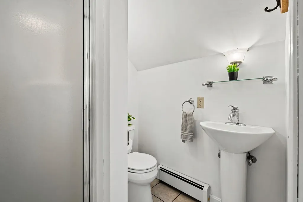 71 Deerwood Hollow Chester NH 03036