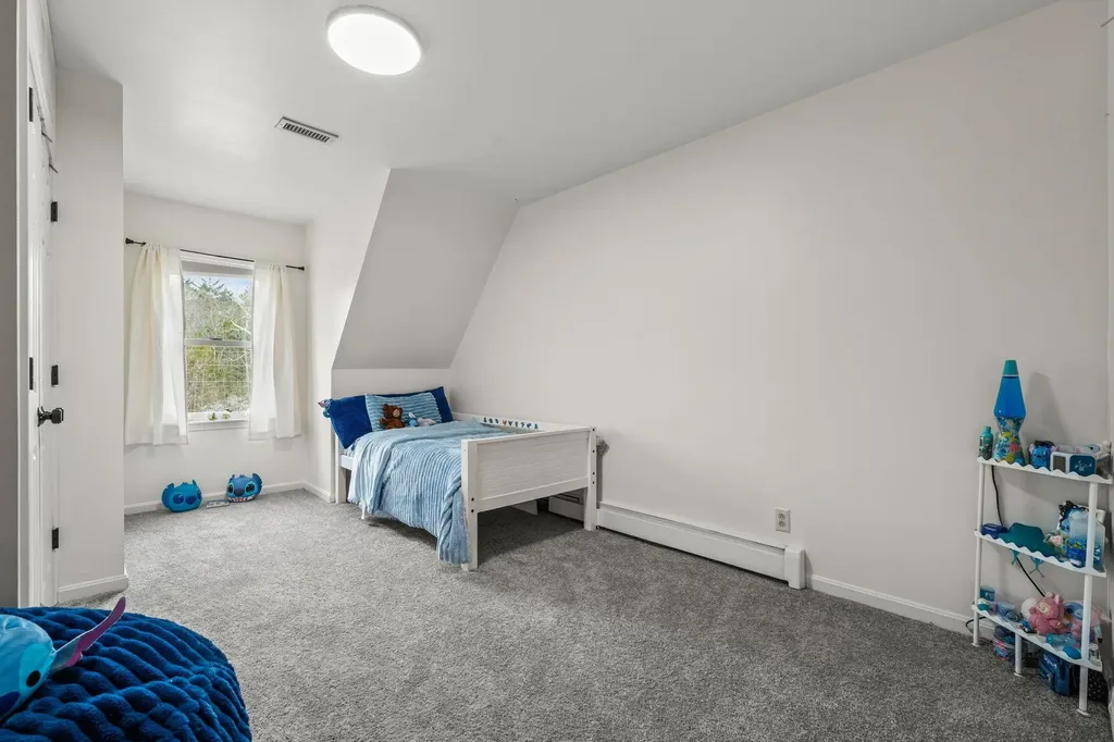 71 Deerwood Hollow Chester NH 03036