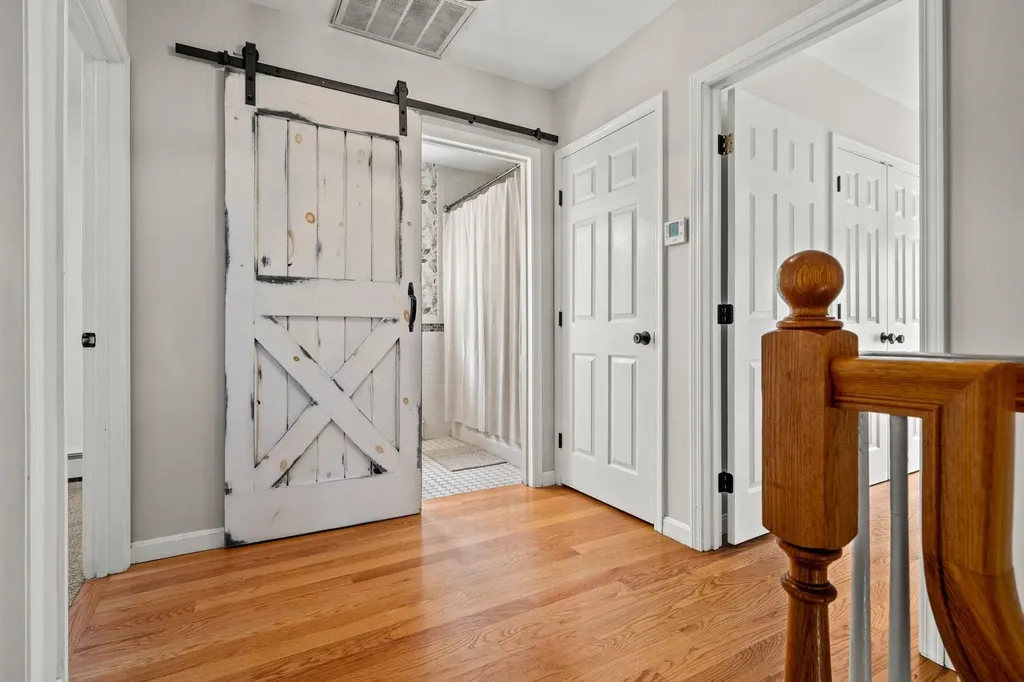 71 Deerwood Hollow Chester NH 03036