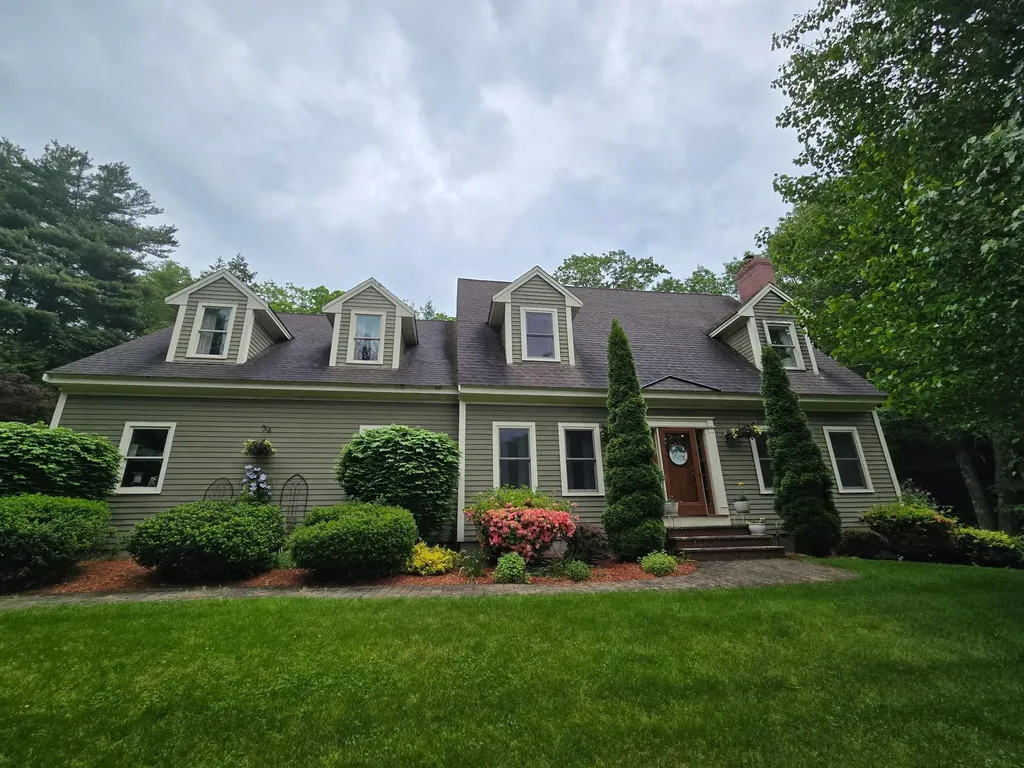 71 Deerwood Hollow Chester NH 03036