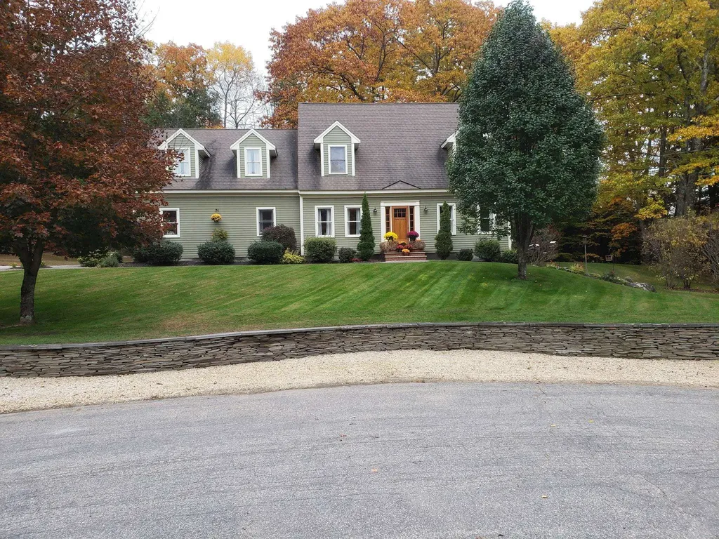 71 Deerwood Hollow Chester NH 03036