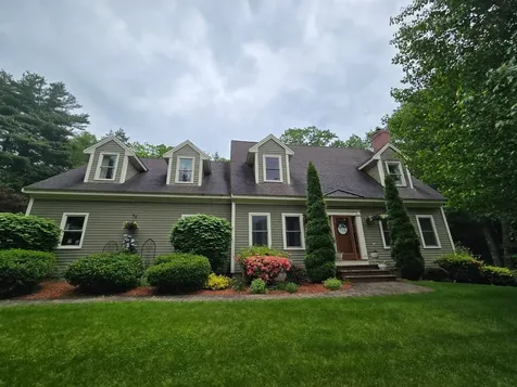 71 Deerwood Hollow Chester NH 03036