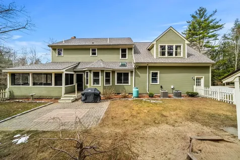 71 Deerwood Hollow Chester NH 03036