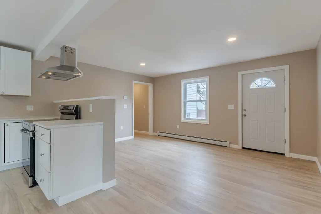 60 Charles Street Farmington NH 03835