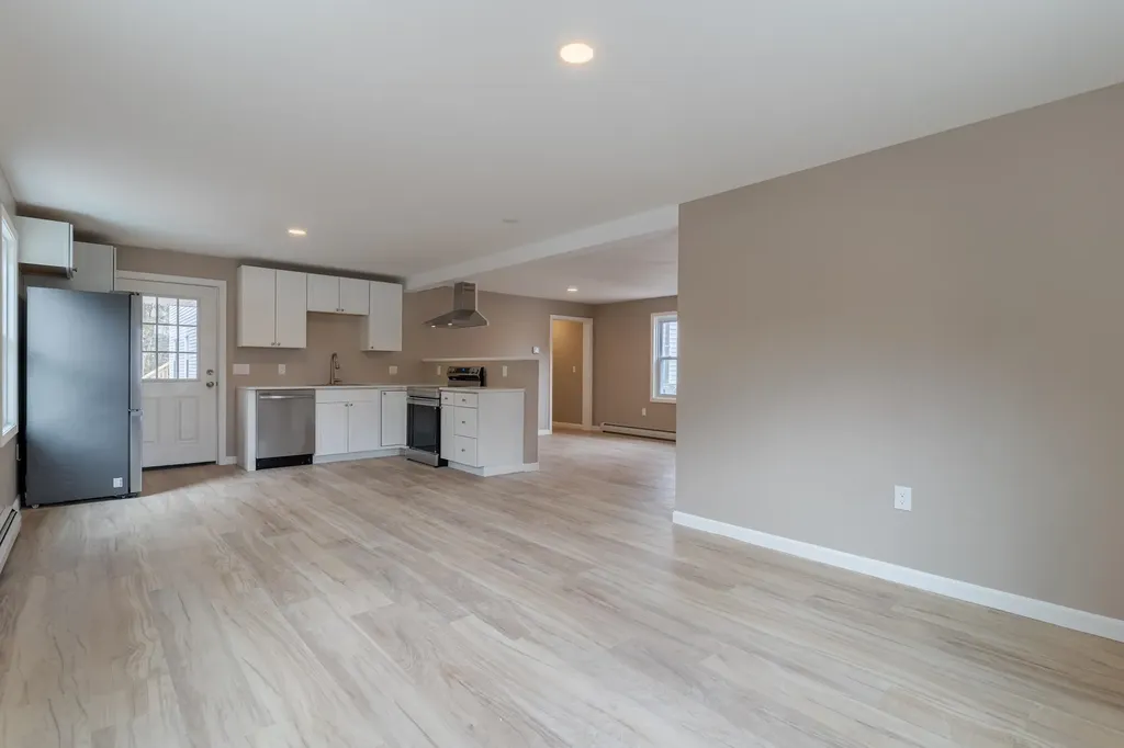 60 Charles Street Farmington NH 03835