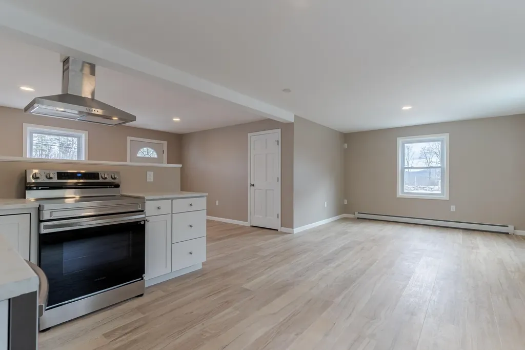 60 Charles Street Farmington NH 03835