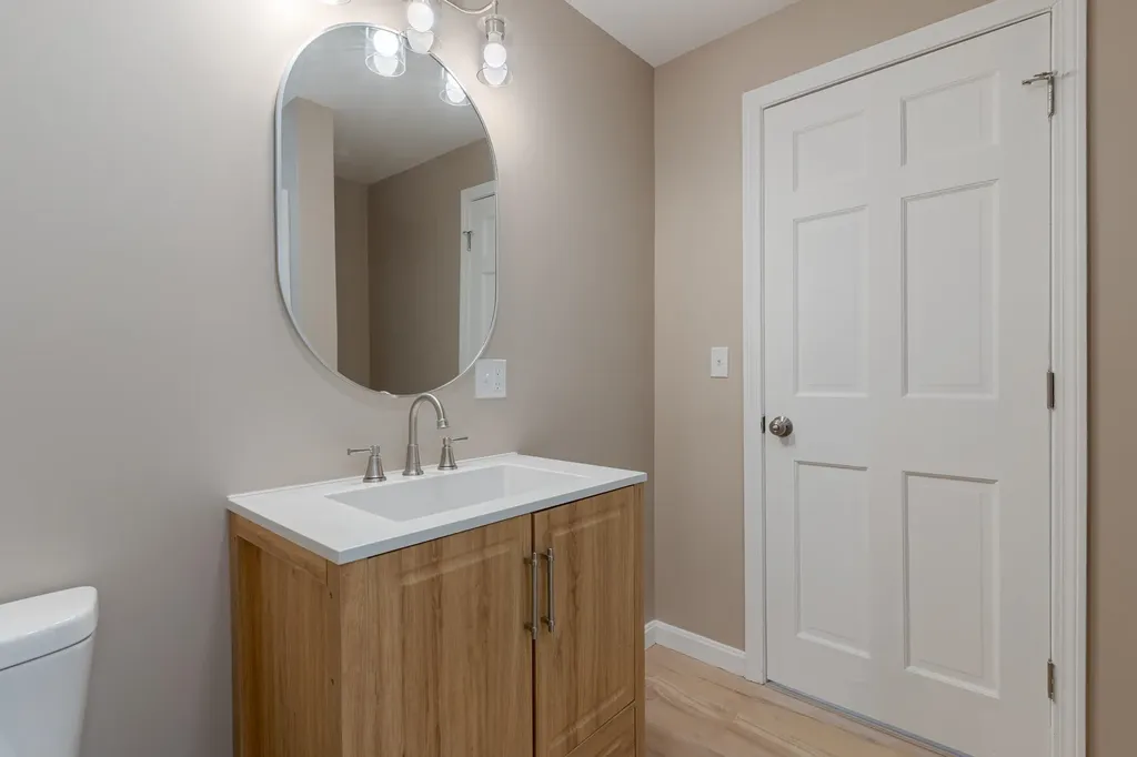 60 Charles Street Farmington NH 03835