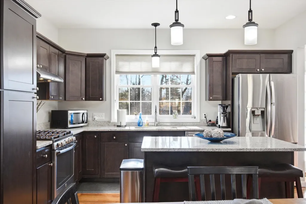 12 Rocky Hill Road Nottingham NH 03290