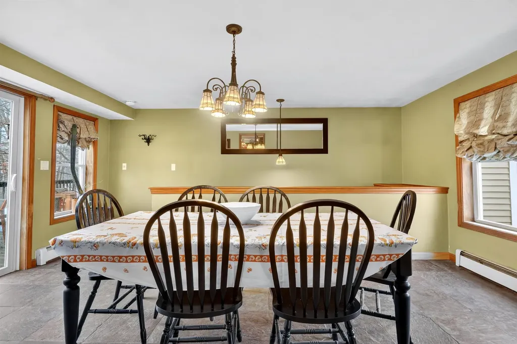 6 Homestead Drive Derry NH 03038