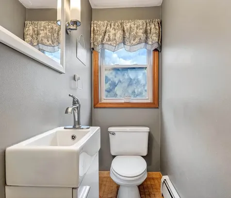 6 Homestead Drive Derry NH 03038