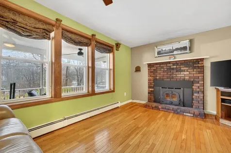 6 Homestead Drive Derry NH 03038