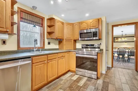 6 Homestead Drive Derry NH 03038