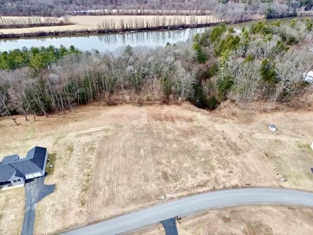 000 Mckenna Way Chesterfield NH 03466