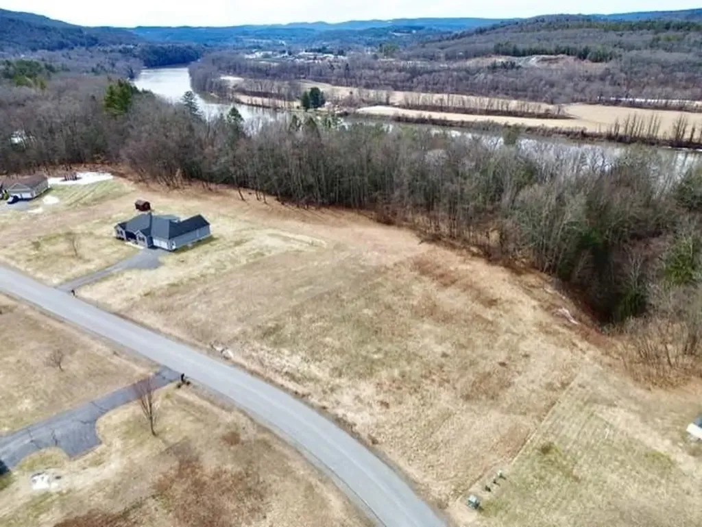 000 Mckenna Way Chesterfield NH 03466
