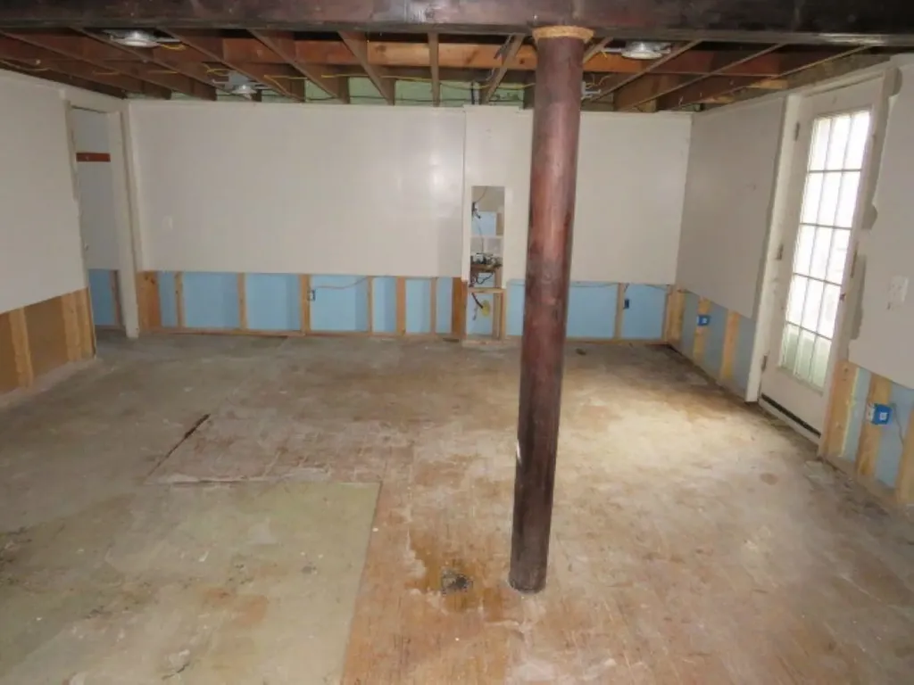 7021 Vermont Route 100 Troy VT 05868