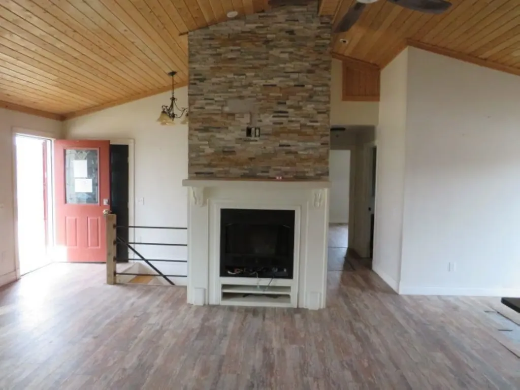 7021 Vermont Route 100 Troy VT 05868