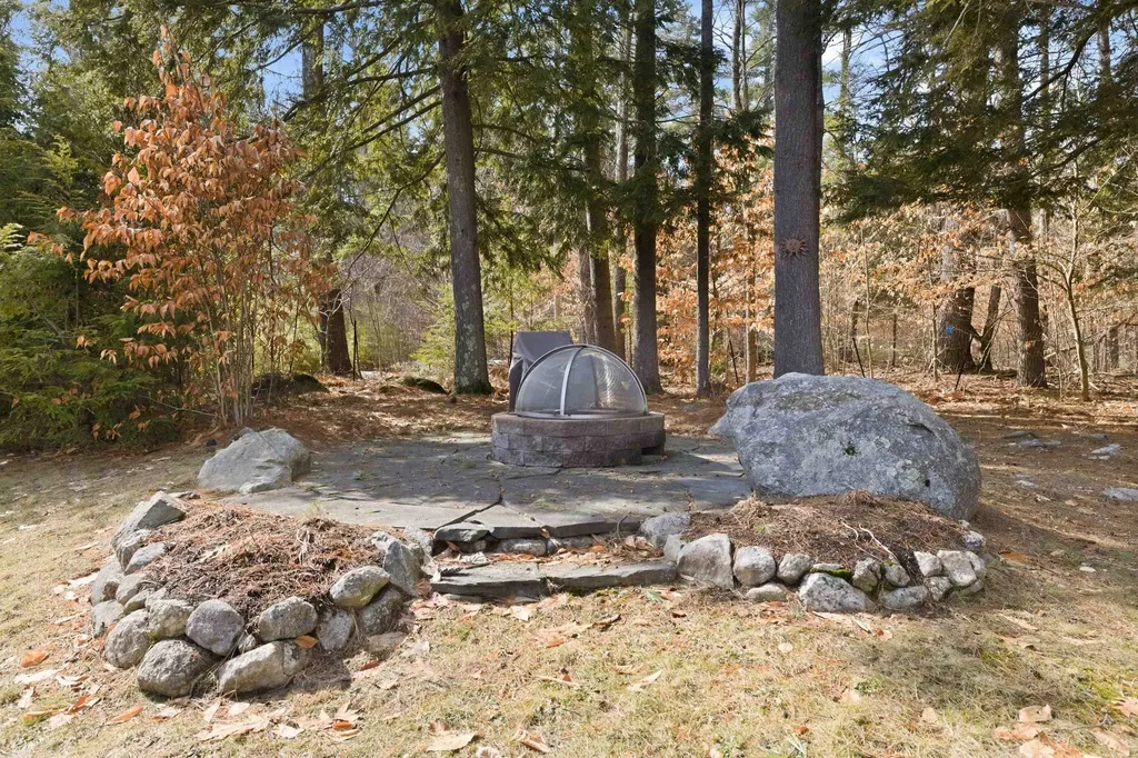6 High Point Road Laconia NH 03246