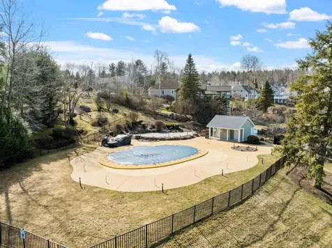 6 High Point Road Laconia NH 03246