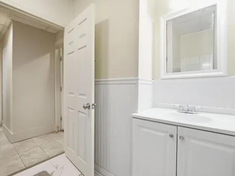 14 Mulberry Street Nashua NH 03061