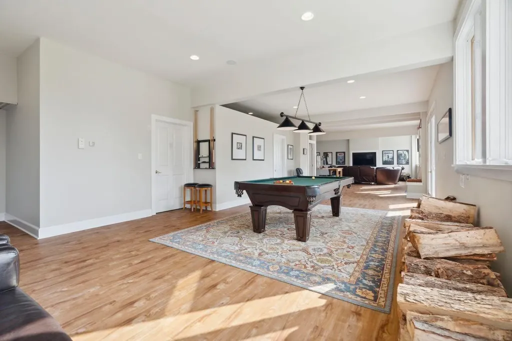 237 Points North Road Stowe VT 05672