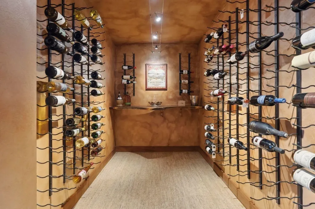 237 Points North Road Stowe VT 05672