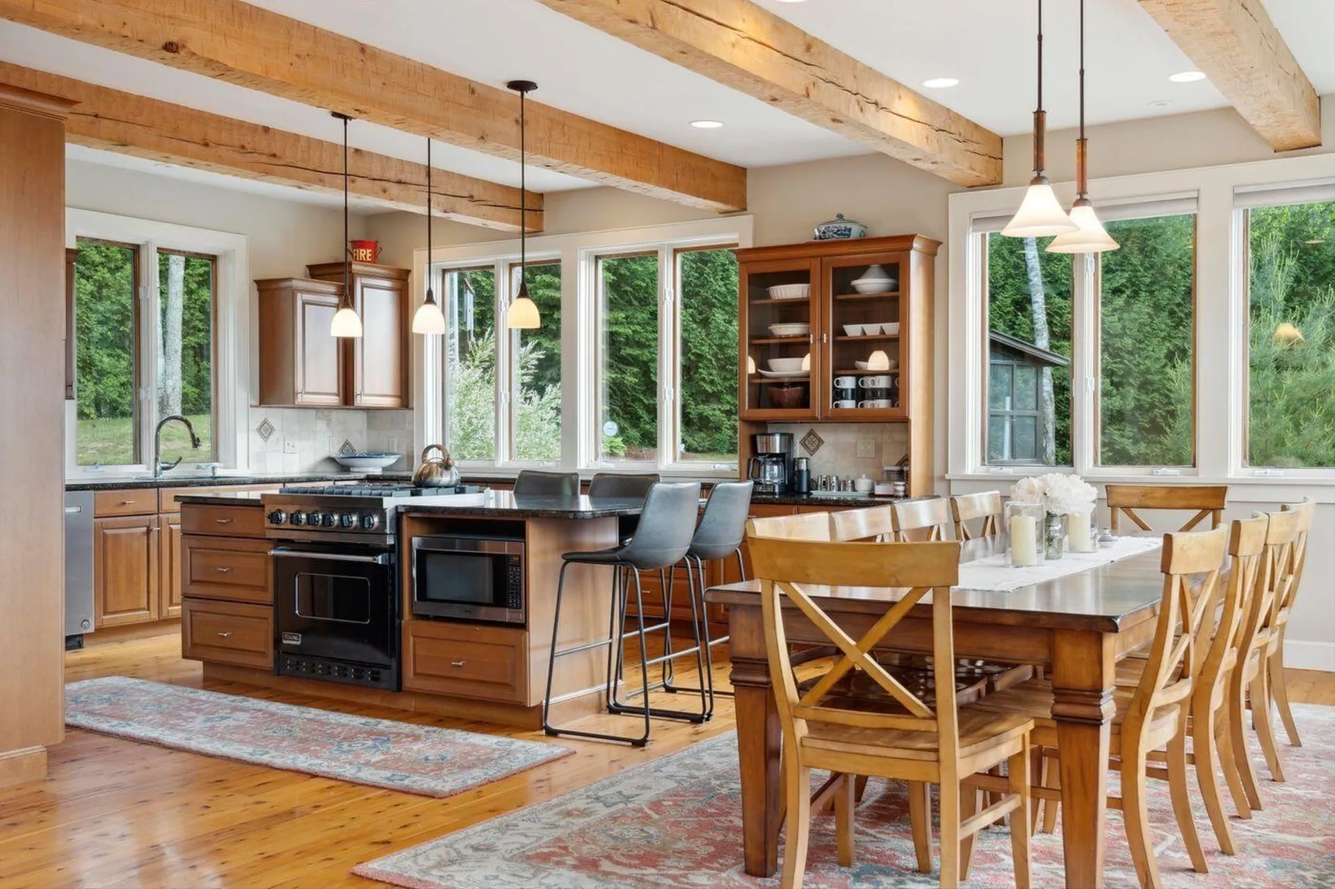 237 Points North Road Stowe VT 05672
