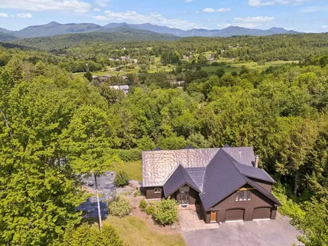 237 Points North Road Stowe VT 05672