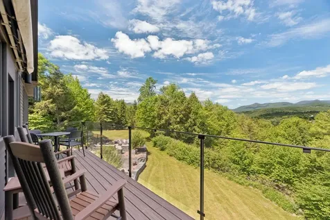 237 Points North Road Stowe VT 05672