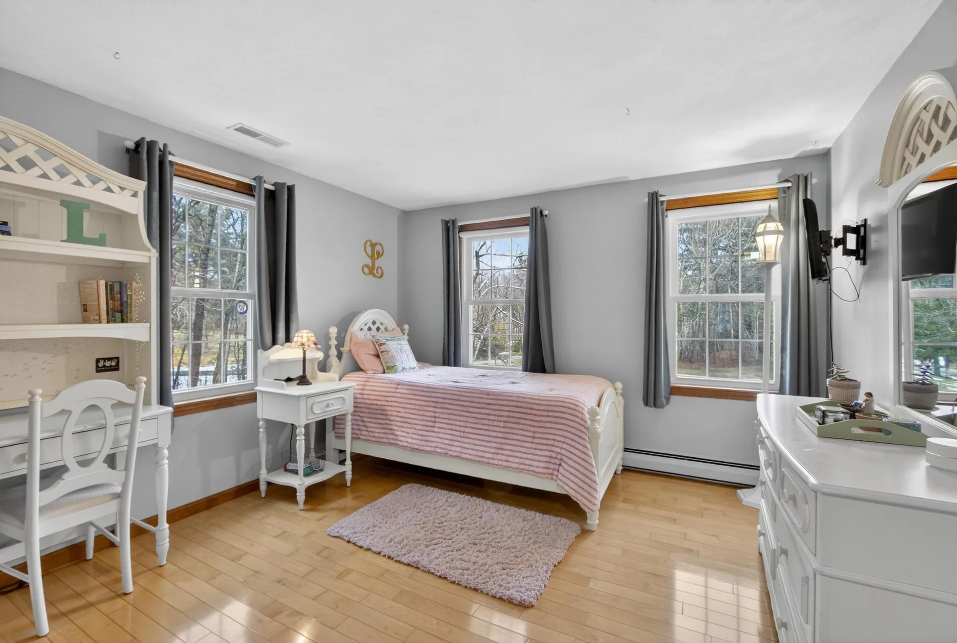 17 Kent Street Windham NH 03087