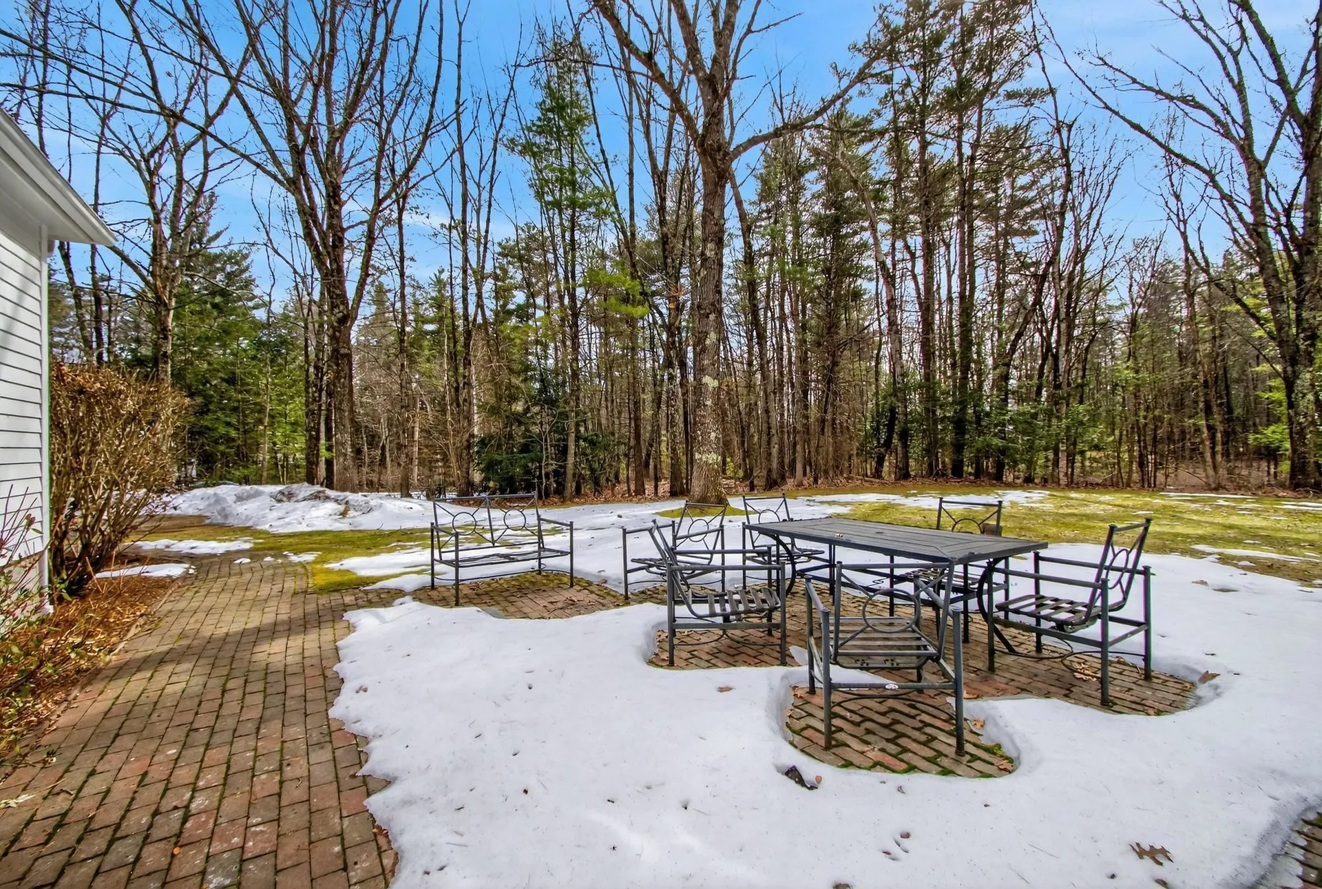 17 Kent Street Windham NH 03087