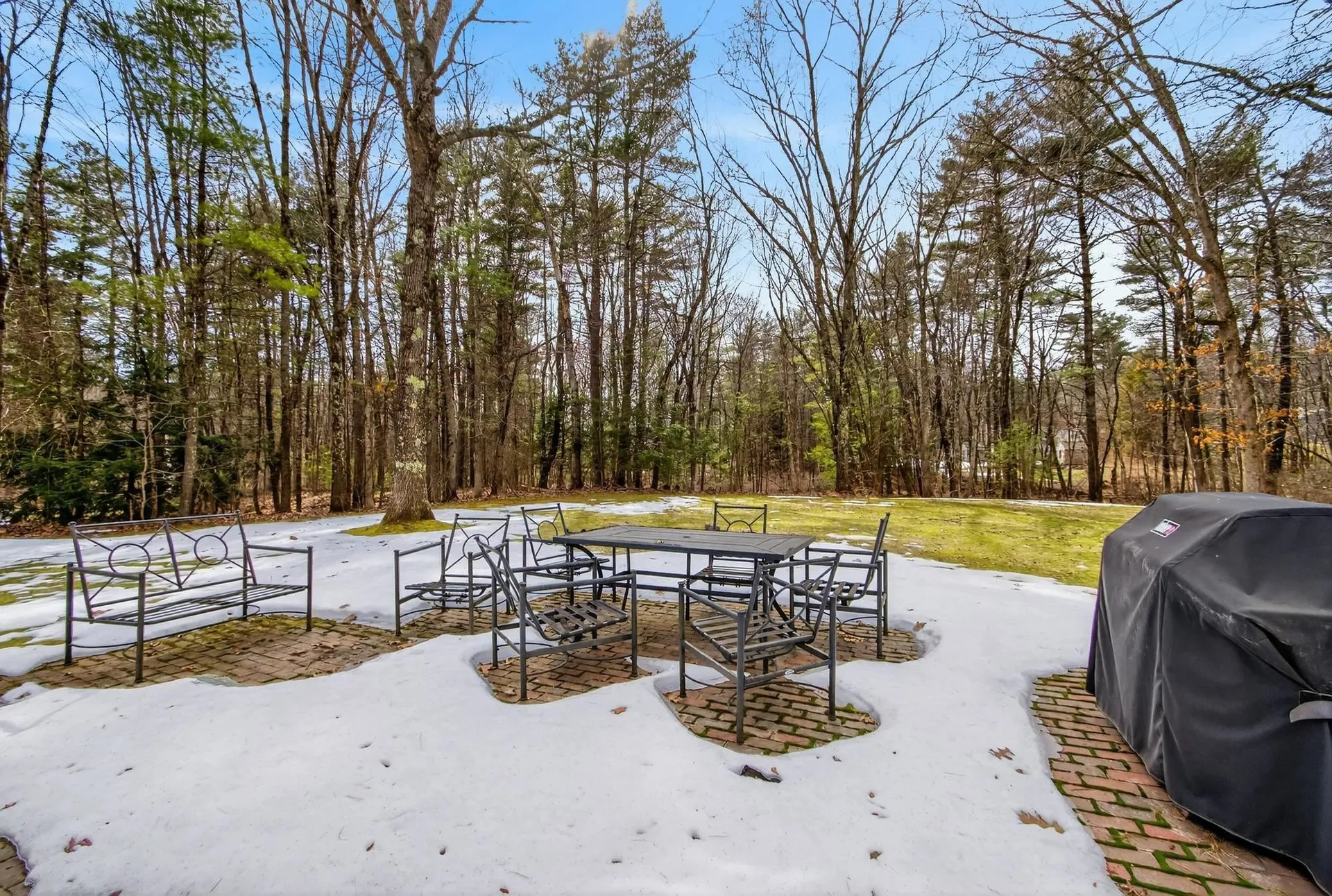 17 Kent Street Windham NH 03087