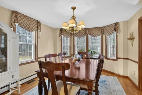 17 Kent Street Windham NH 03087
