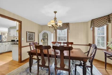 17 Kent Street Windham NH 03087