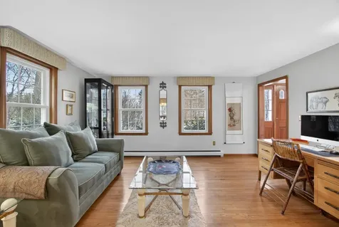 17 Kent Street Windham NH 03087