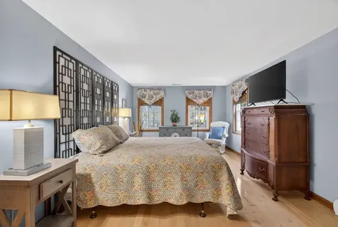 17 Kent Street Windham NH 03087