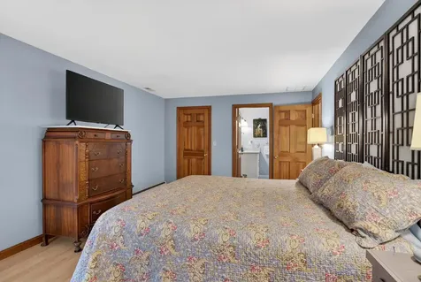 17 Kent Street Windham NH 03087