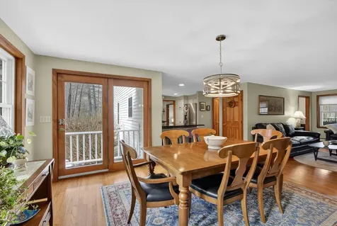 17 Kent Street Windham NH 03087