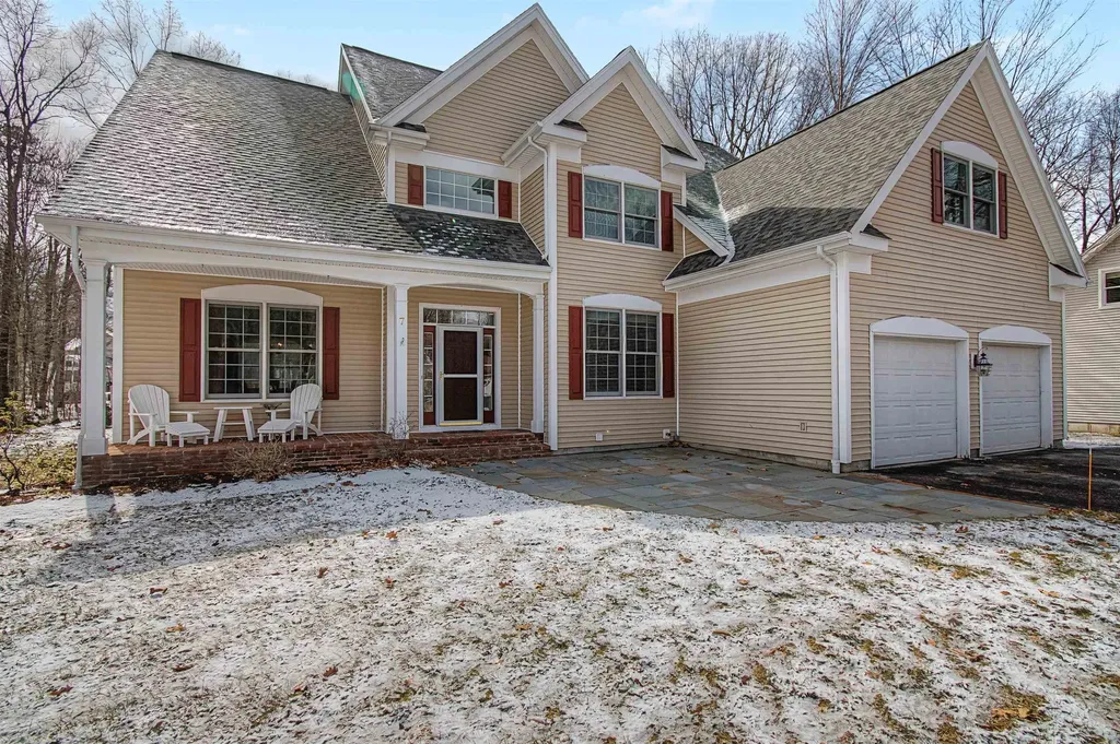 7 Debra Drive Essex VT 05452