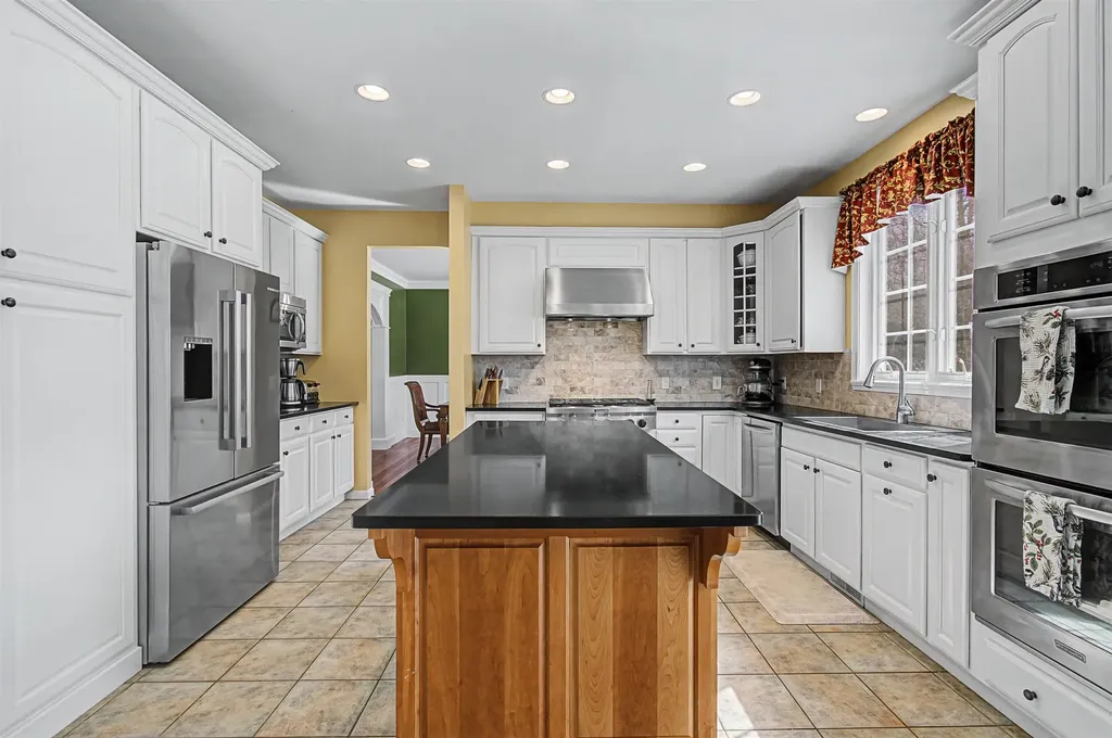 7 Debra Drive Essex VT 05452