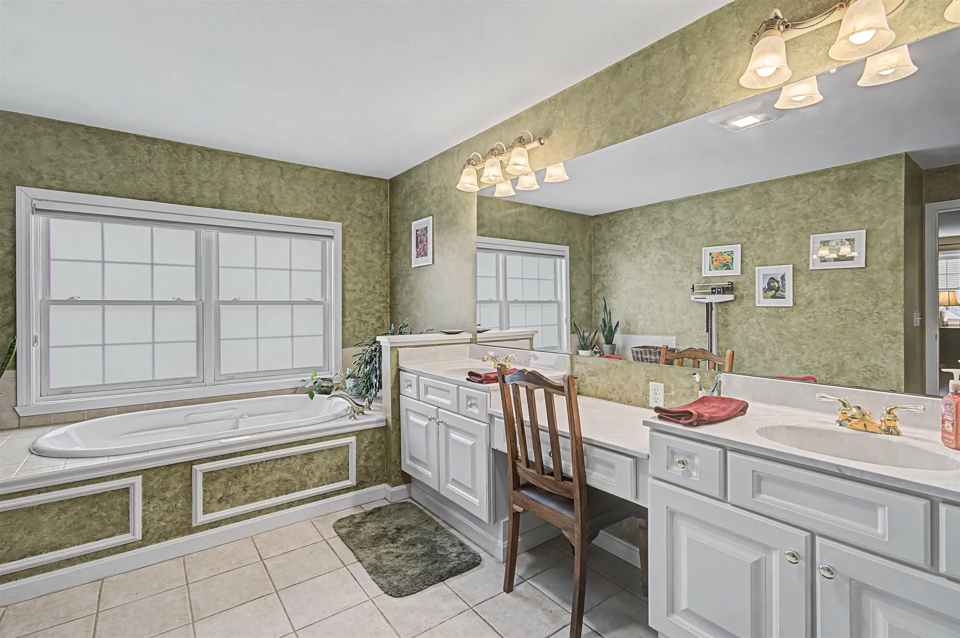 7 Debra Drive Essex VT 05452