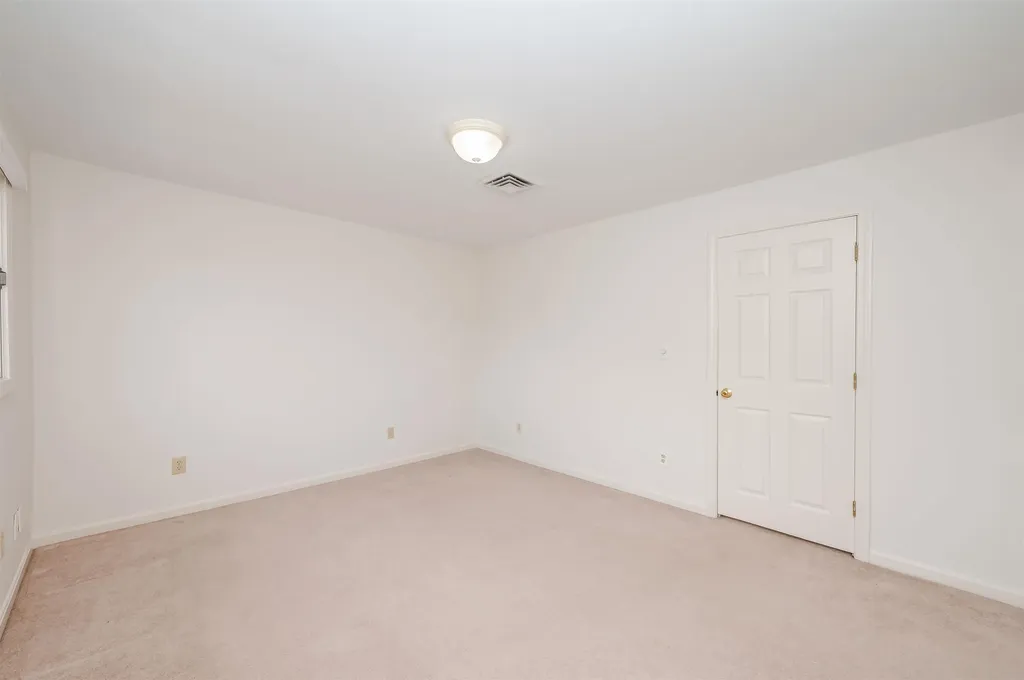 61 Spinnaker Way Portsmouth NH 03801