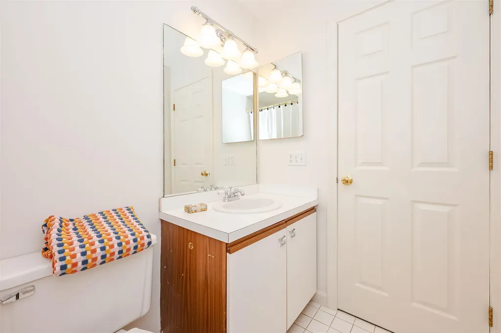 61 Spinnaker Way Portsmouth NH 03801