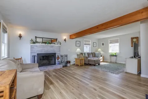 6 Crawford Road Concord NH 03301
