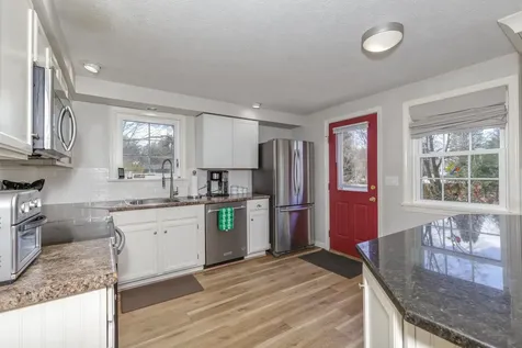 6 Crawford Road Concord NH 03301