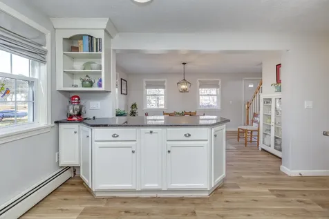 6 Crawford Road Concord NH 03301