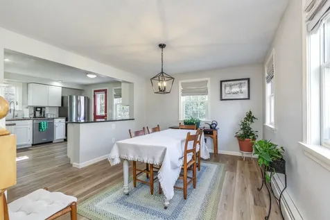 6 Crawford Road Concord NH 03301