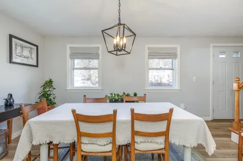 6 Crawford Road Concord NH 03301