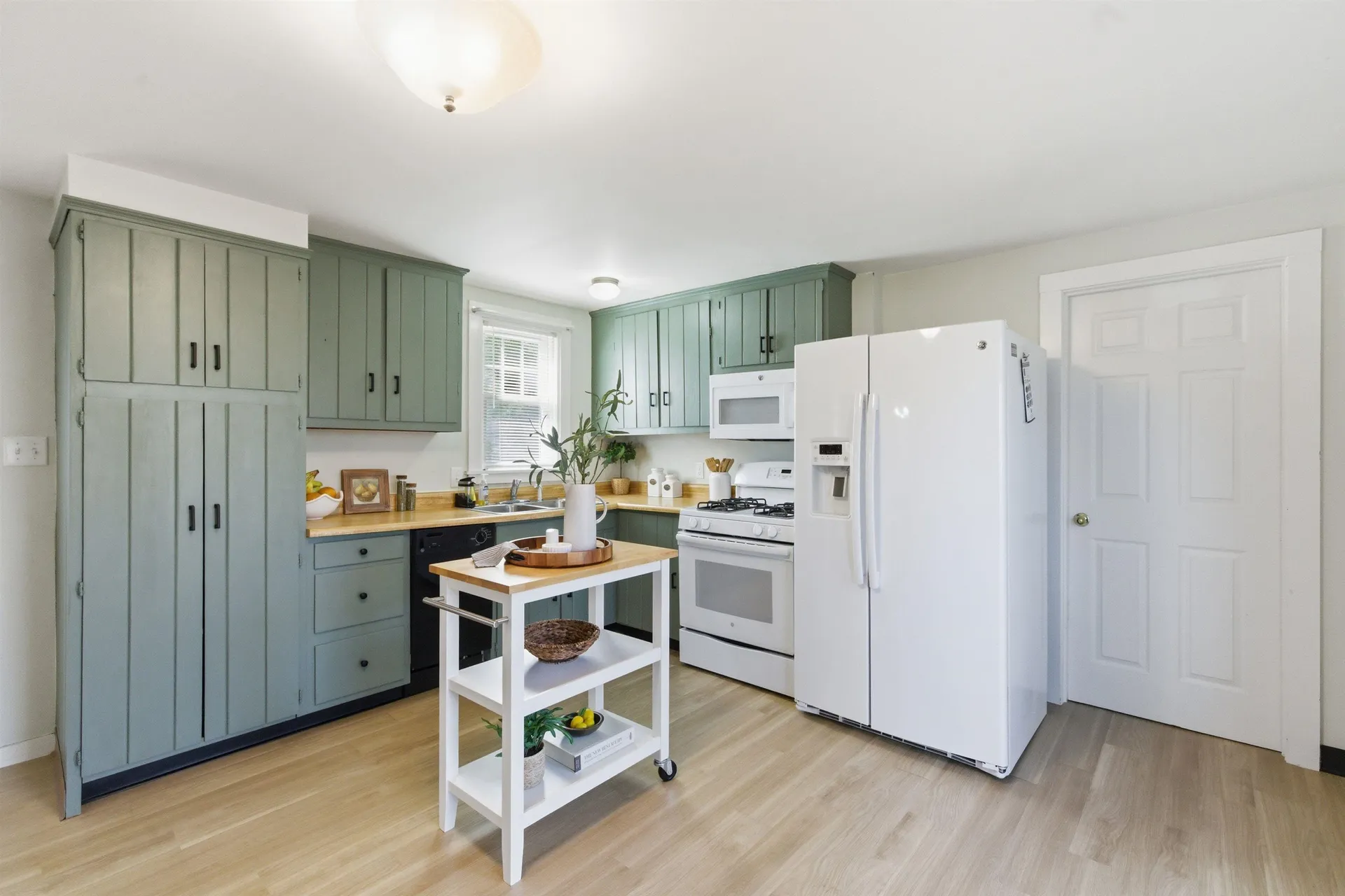33 Tanner Street Concord NH 03303